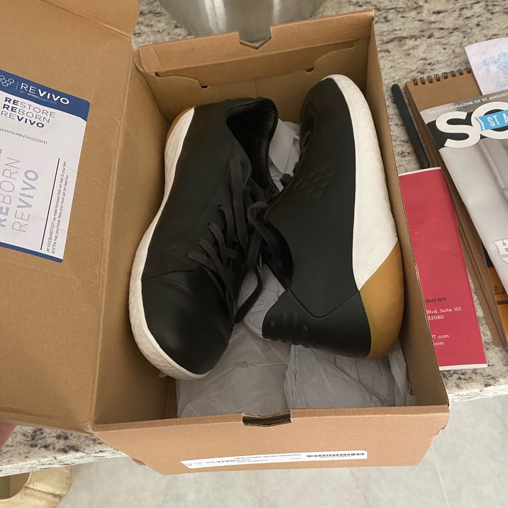 REVIVO BY VIVOBAREFOOT
Geo Court Mens (BLACK)